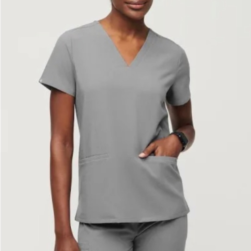 Figs Casma light grey scrub top